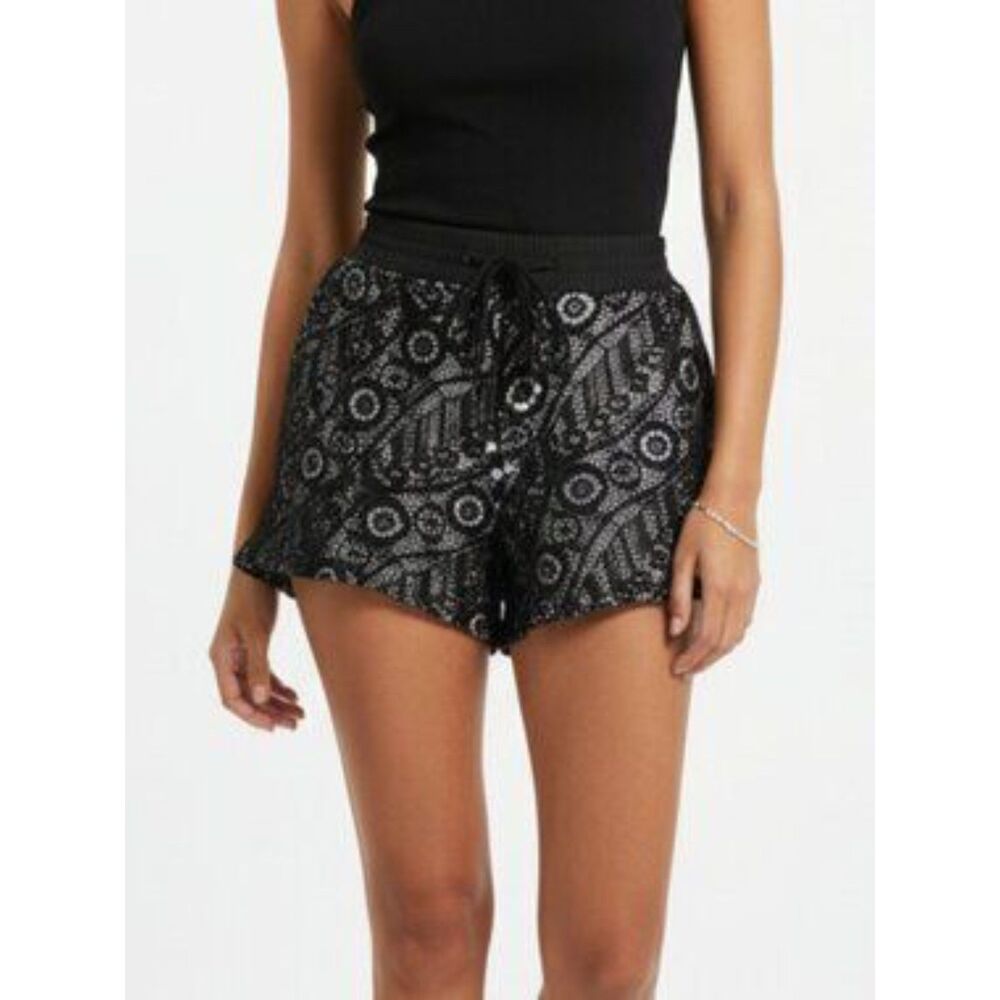 SW3 Bespoke Black & White Lace Drawstring Waist Shorts M